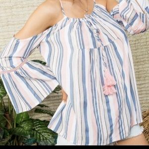 Main Strip Cold Shoulder With Stripes.